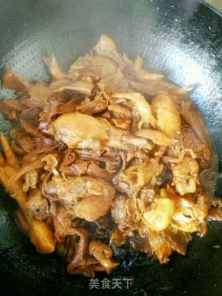 Chicken Stewed with Mushrooms recipe