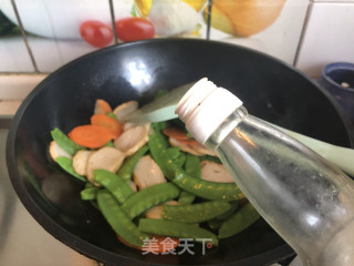 Fried Shrimp Rolls with Snow Peas recipe