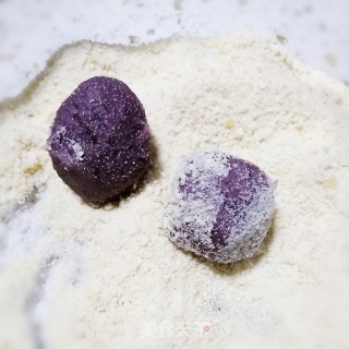 Fried Purple Sweet Potato Meatballs recipe