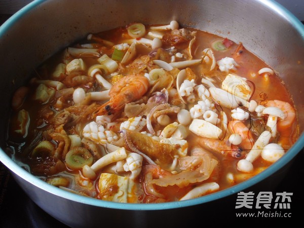 Kimchi Seafood Tofu Claypot recipe