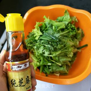 "cold Salad" Refreshing Lettuce with Sesame Sauce recipe