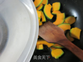 Fried Japanese Pumpkin with Onions recipe
