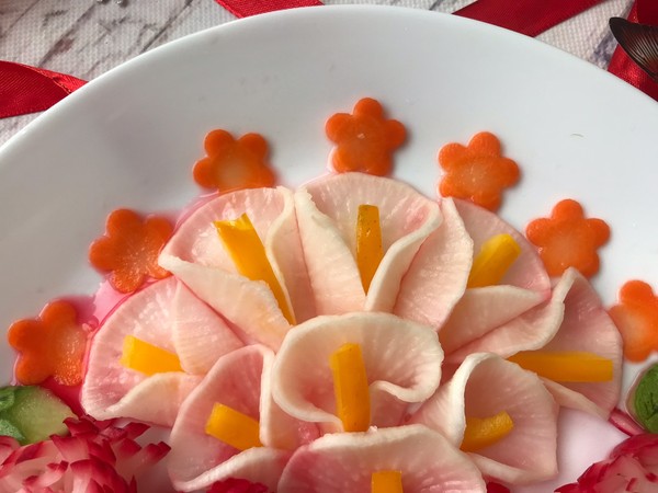 Flower and Full Moon-a Platter of Cold Dishes with A Hundred Flowers recipe