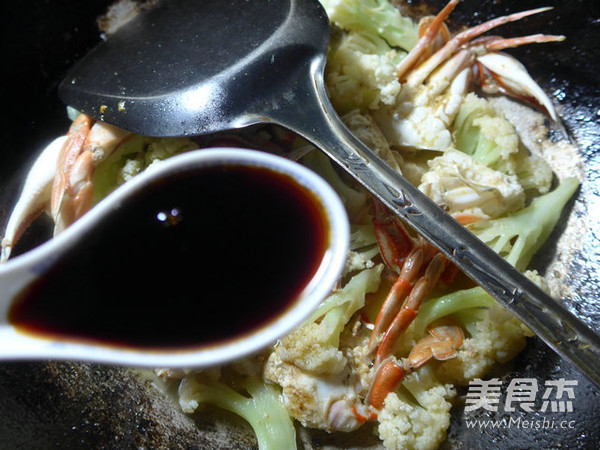 Stir Fried Crab with Cauliflower recipe