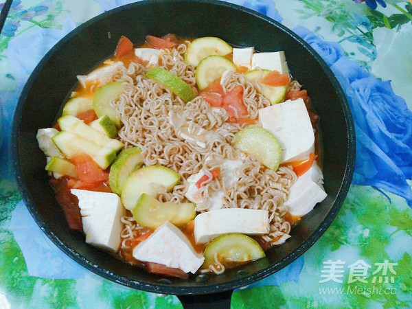 Colorful Sour Noodle Soup recipe