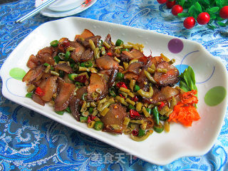 Stir-fried Pork Cheek with Capers recipe