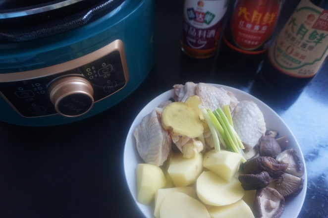 Kuaishou's Northeast Stew Does It this Way-potato Stew with Chicken recipe