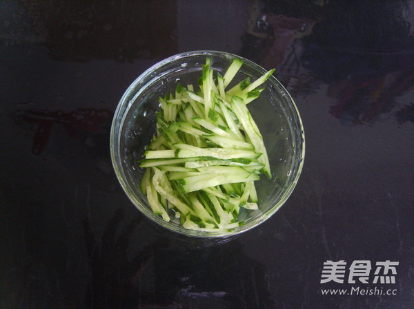 Cucumber with Bean Sprouts recipe