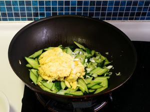 Fried Goose Eggs with Cucumber recipe