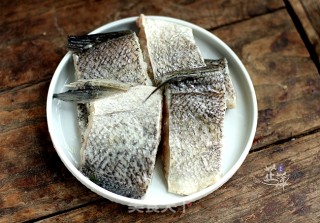 Juewei Double Pepper Steamed Sea Bass recipe