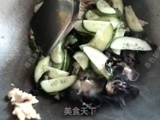 Stir-fried Meat Fungus Melon Slices recipe