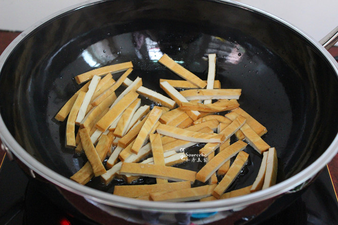 Stir-fried Spicy Chives recipe