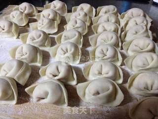 Salted Egg Yolk Fresh Meat Wonton recipe