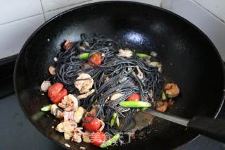 "dark Cuisine"-italian Cuttlefish Noodle recipe