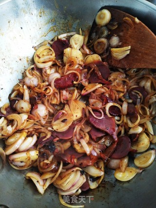 Goose Zhen Stir-fried Xiaomao Onion recipe