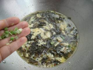 Egg Seaweed Soup recipe