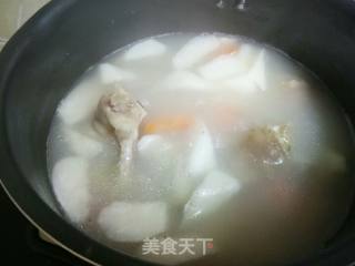 Radish Stewed Lamb's Feet Soup recipe