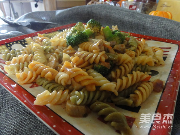 Italian Three-color Fusilli Pasta with Seasonal Vegetables recipe