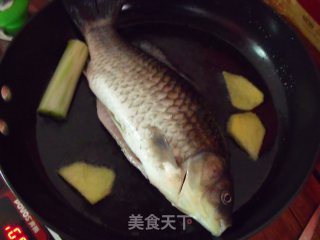 Qingxin Beat Fire Crucian Carp Soup recipe