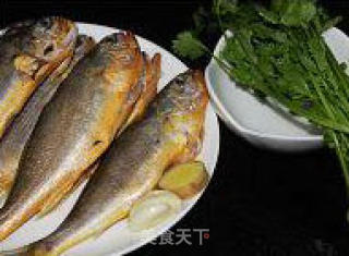 Pan Fried Small Yellow Croaker recipe