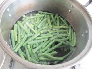 Stir-fried Bacon with Cowpea recipe