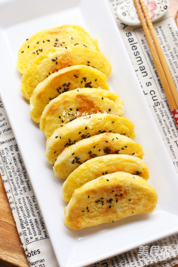 Egg Fried Steamed Bun Slices recipe