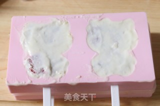 Kitty Cream Popsicles recipe