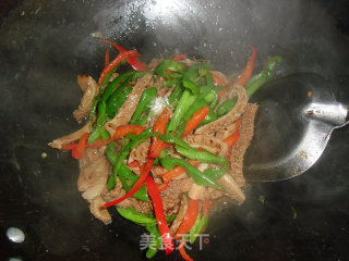 Stir-fried Tripe with Green and Red Pepper recipe