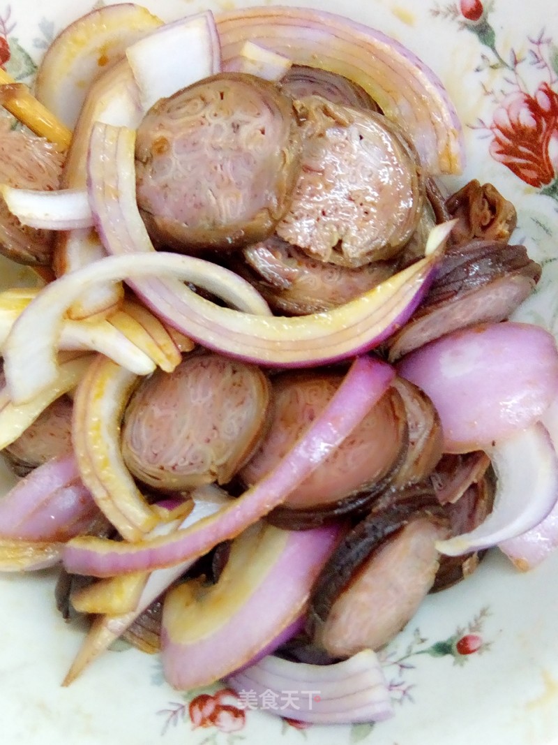 Bitter Sausage Mixed with Shallots
