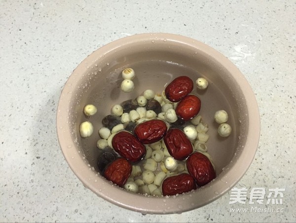 Jujube, Longan and Lotus Seed Syrup recipe