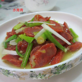 Stir-fried Sausages with Garlic Celery recipe