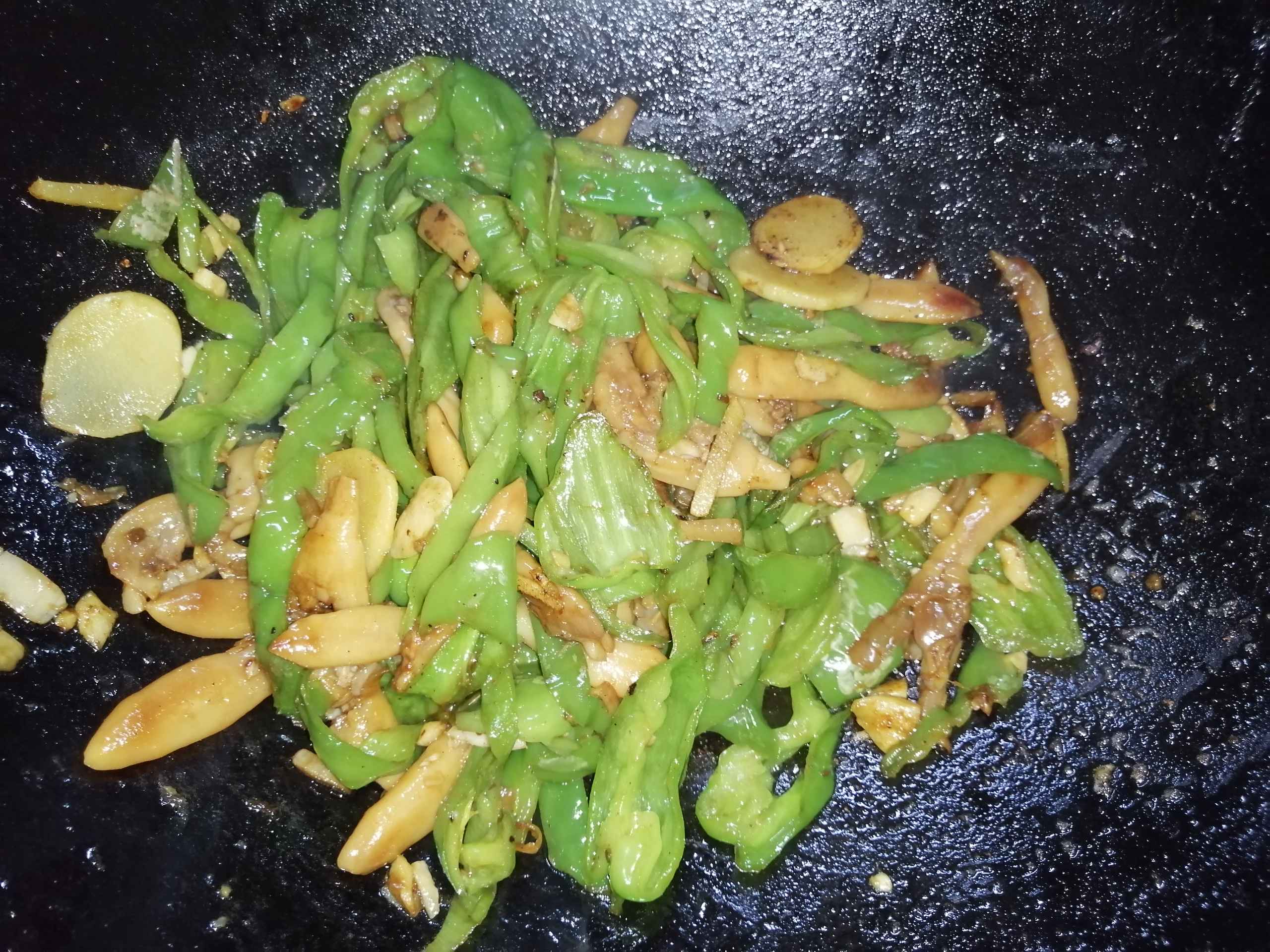Stir-fried Dried Clams with Green Pepper recipe