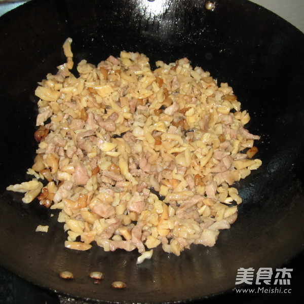 Fried Pork with Dried Radish recipe