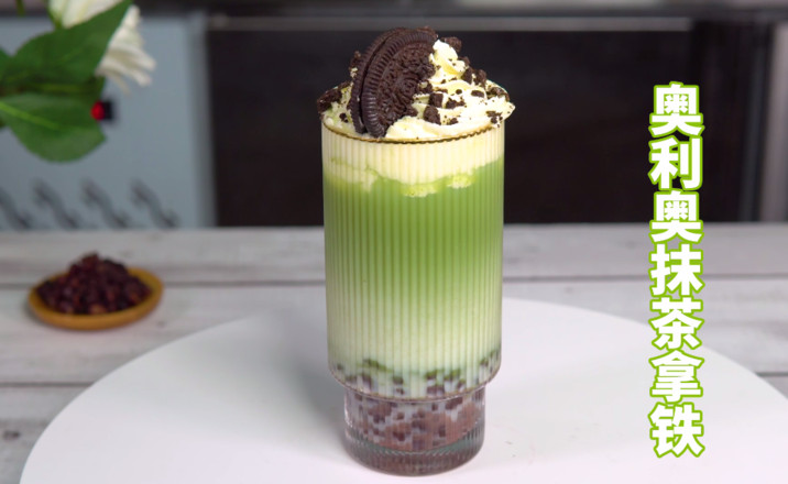 Hot Drinks in Winter: Oreo Matcha Latte recipe