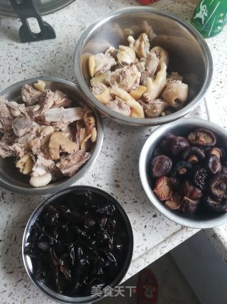 Chicken Fungus Soup recipe