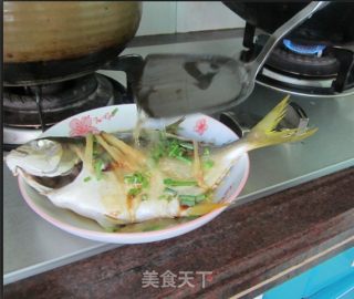 Steamed Golden Pomfret recipe