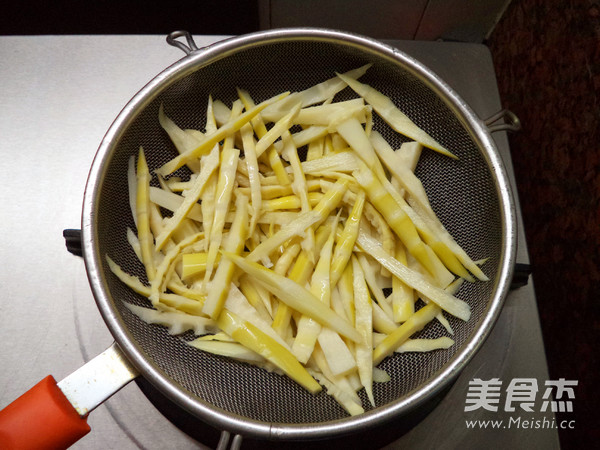 Cold and Crispy Bamboo Shoots recipe