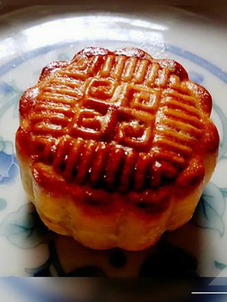 Cantonese-style Black Bean Paste Egg Yolk Mooncakes recipe