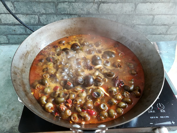 Fried Escargot with Basil recipe