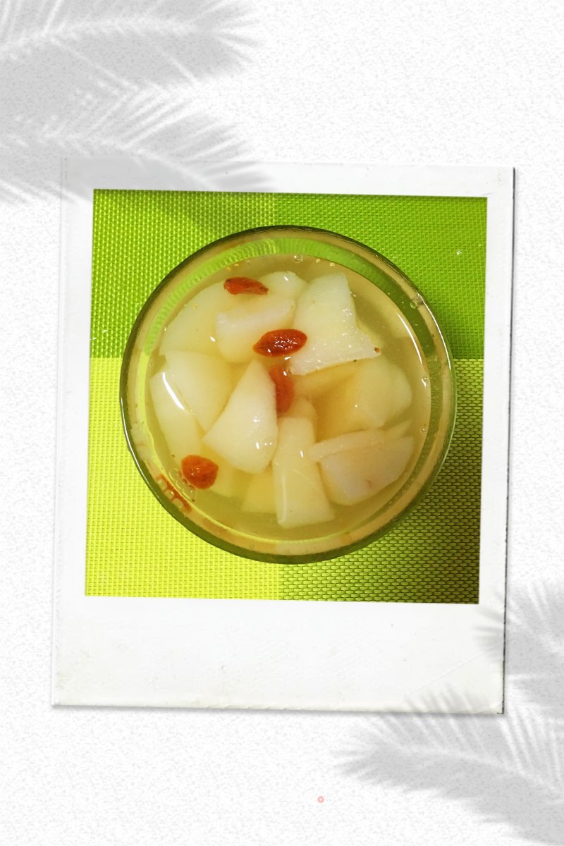 Lycium Barbarum and Pear Soup recipe