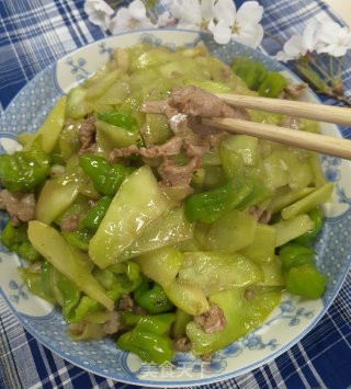 Green Bamboo Shoots Pork Slices recipe