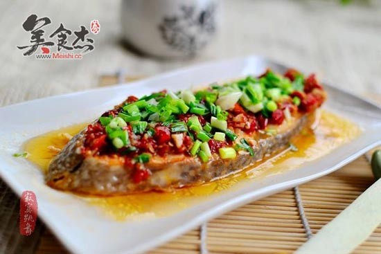 Steamed Sea Fish Cubes with Chopped Pepper recipe