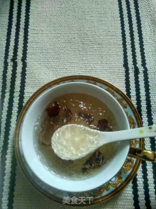 Bird's Nest with Honey and Red Dates recipe