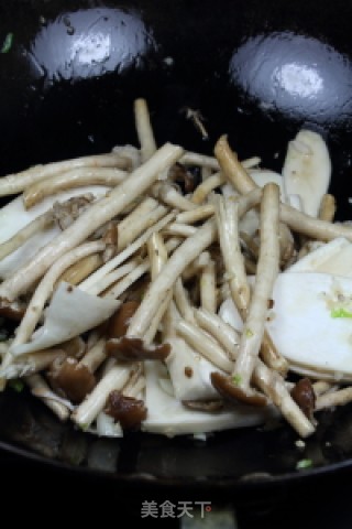 Soup-stewed Pork Ribs with Lychee and Preserved Egg recipe