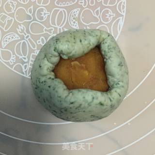 #春食野菜香# Mugwort Egg Yolk Pork Floss Green Tuan recipe