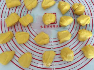 Pumpkin Meal Buns recipe