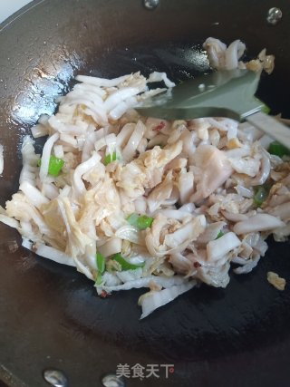 Sour Cabbage Stewed Pork Bones recipe