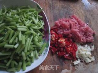 Pork Moo Sweet Potato and Vine Stir-fry recipe