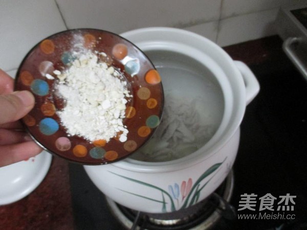 Chuanbei Lily and Snow Pear Soup recipe