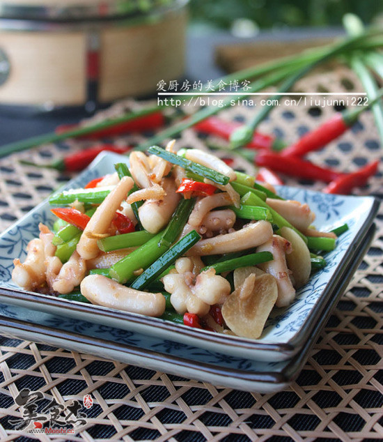 Fried Squid with Leek and Moss recipe